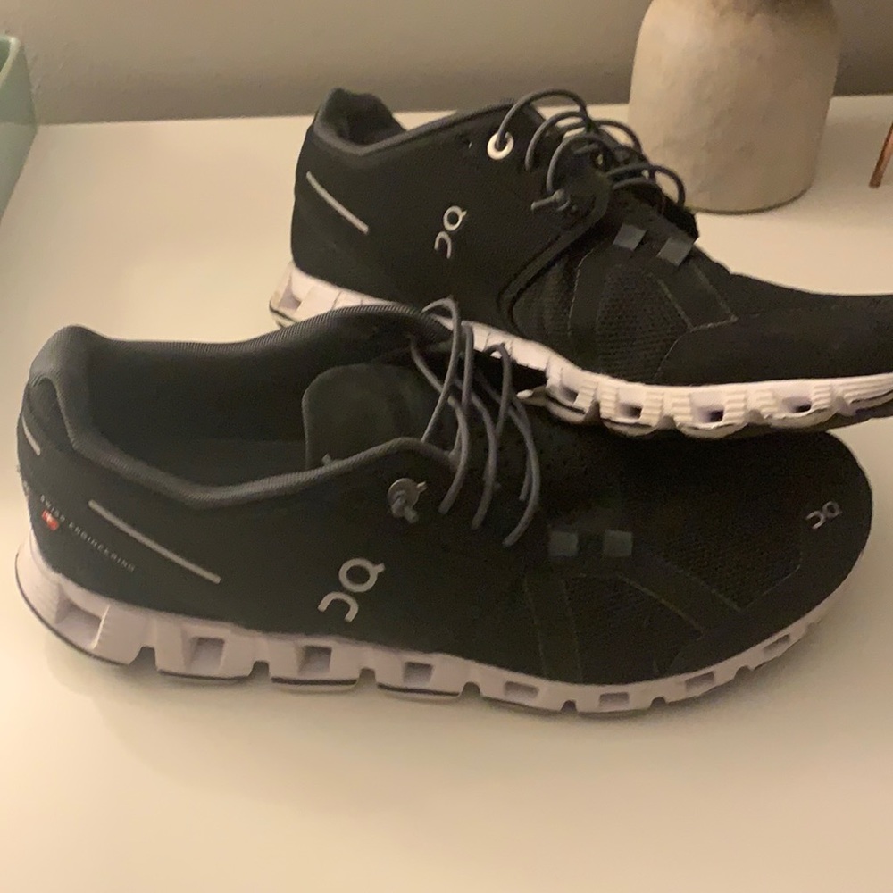 Black ON running cloud sneakers